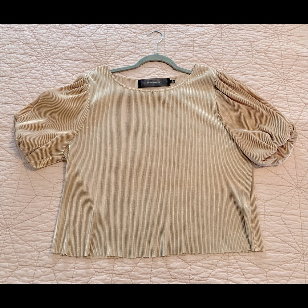 Code X Mode women’s XL shimmery rose gold top.